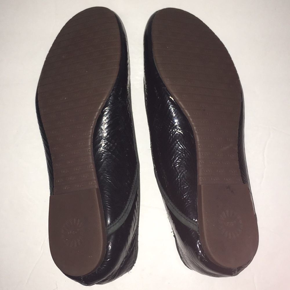 UGG black flats size 7 Good condition. - Picture 11 of 16